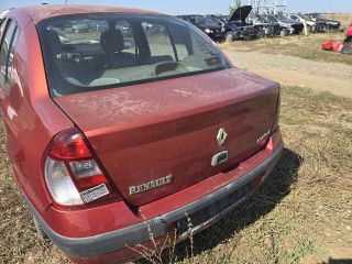 bontott RENAULT CLIO III Csomagtérajtó (Üres lemez)