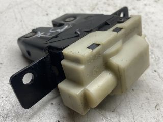 bontott RENAULT CLIO III Csomagtérajtó Zárszerkezet