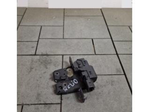 bontott RENAULT CLIO III Csomagtérajtó Zárszerkezet