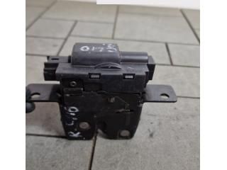 bontott RENAULT CLIO III Csomagtérajtó Zárszerkezet