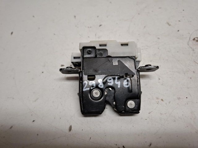 bontott RENAULT CLIO III Csomagtérajtó Zárszerkezet