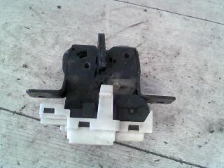 bontott RENAULT CLIO III Csomagtérajtó Zárszerkezet