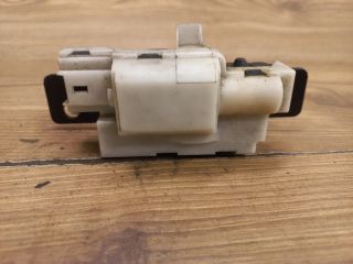 bontott RENAULT CLIO III Csomagtérajtó Zárszerkezet