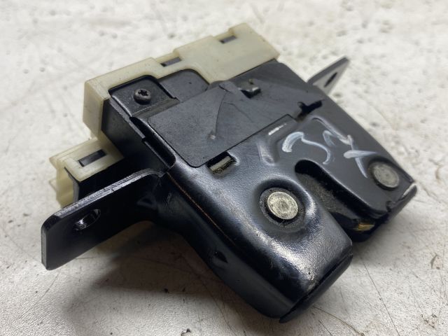 bontott RENAULT CLIO III Csomagtérajtó Zárszerkezet