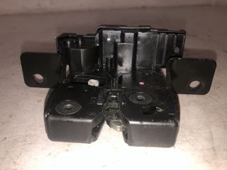 bontott RENAULT CLIO III Csomagtérajtó Zárszerkezet