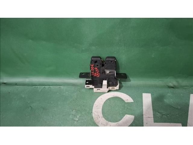 bontott RENAULT CLIO III Csomagtérajtó Zárszerkezet