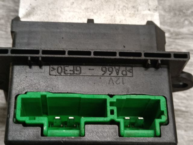 bontott RENAULT CLIO III Előtét Ellenállás Fűtőmotor