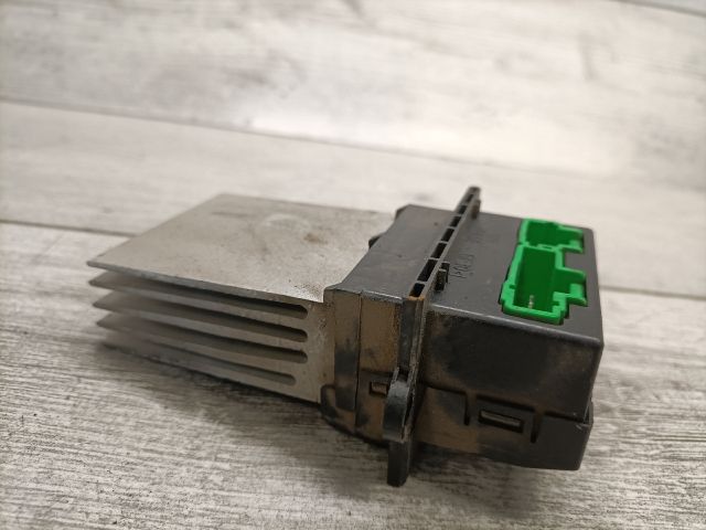 bontott RENAULT CLIO III Előtét Ellenállás Fűtőmotor