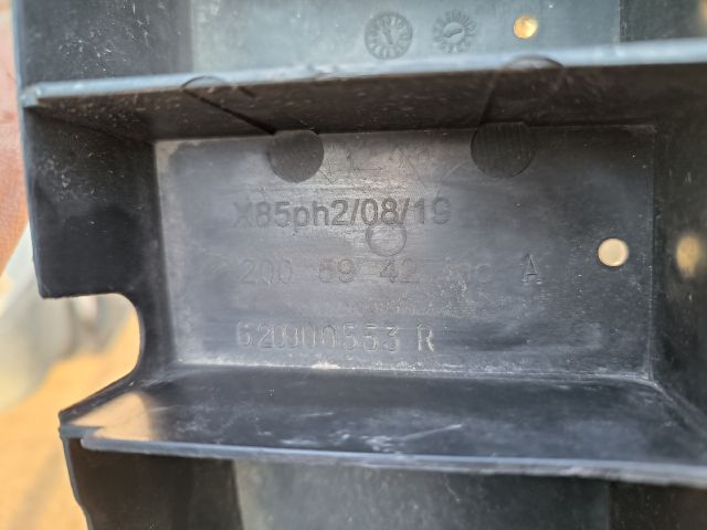 bontott RENAULT CLIO III Első Lökhárító Merevítő (Fém)