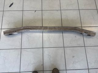 bontott RENAULT CLIO III Első Lökhárító Merevítő (Fém)