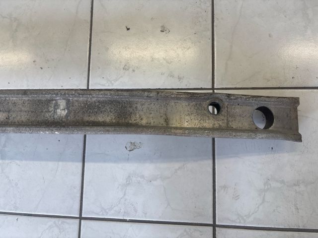 bontott RENAULT CLIO III Első Lökhárító Merevítő (Fém)