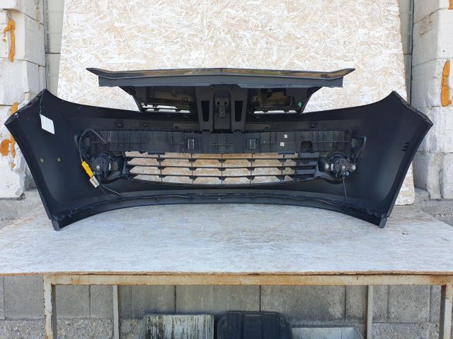 bontott RENAULT CLIO III Első Lökhárító (Részeivel)