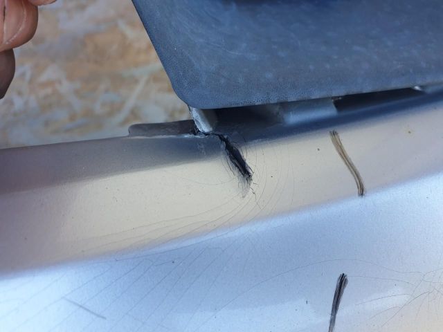 bontott RENAULT CLIO III Első Lökhárító (Részeivel)