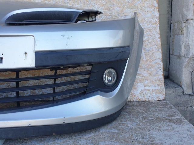 bontott RENAULT CLIO III Első Lökhárító (Részeivel)