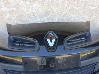 bontott RENAULT CLIO III Első Lökhárító (Részeivel)