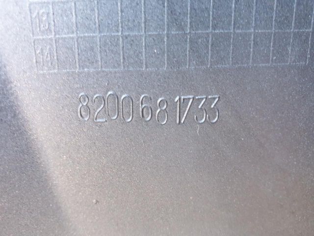 bontott RENAULT CLIO III Első Lökhárító (Részeivel)