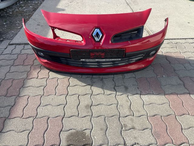 bontott RENAULT CLIO III Első Lökhárító (Részeivel)