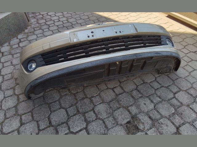 bontott RENAULT CLIO III Első Lökhárító (Részeivel)