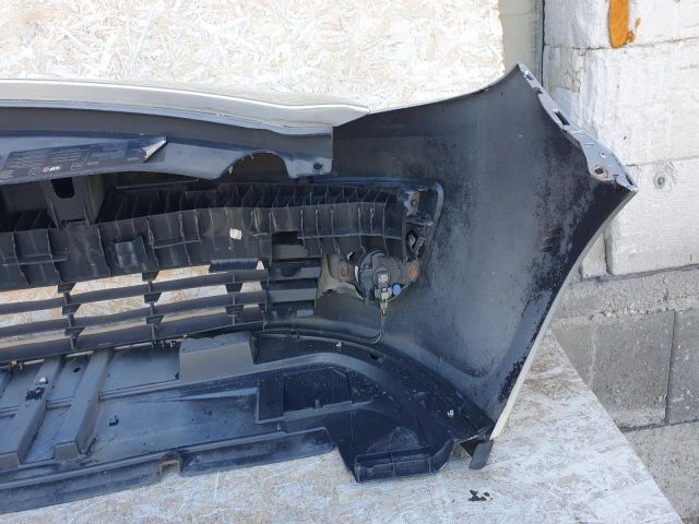 bontott RENAULT CLIO III Első Lökhárító (Részeivel)