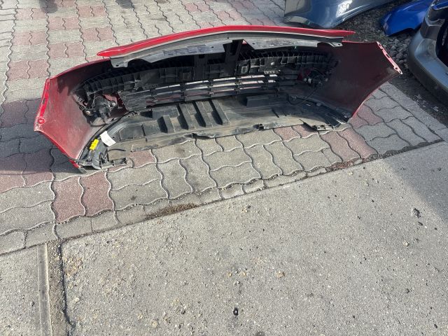 bontott RENAULT CLIO III Első Lökhárító (Részeivel)