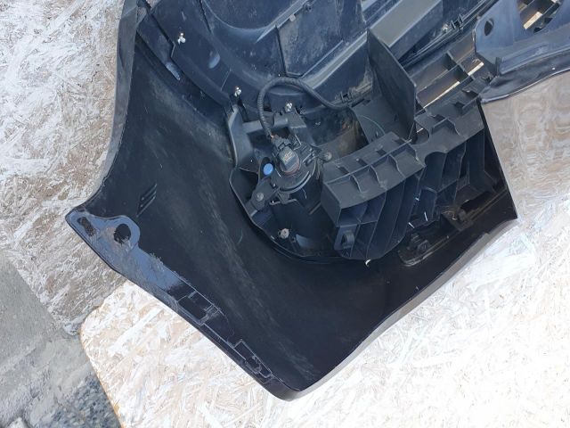 bontott RENAULT CLIO III Első Lökhárító (Részeivel)