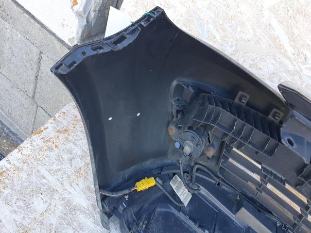 bontott RENAULT CLIO III Első Lökhárító (Részeivel)