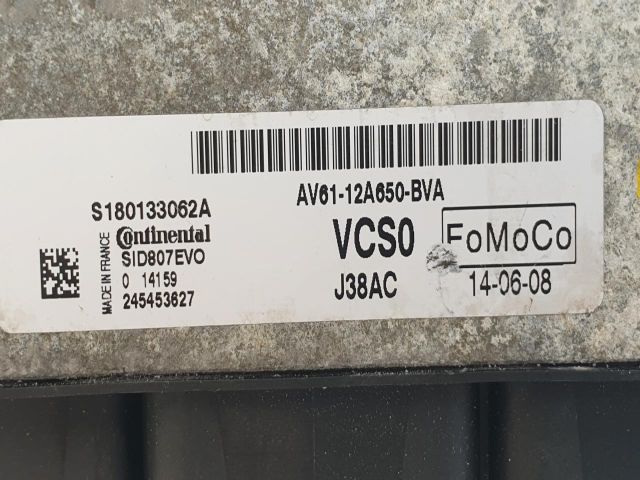 bontott RENAULT CLIO III Első Lökhárító (Részeivel)