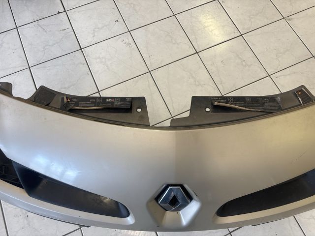 bontott RENAULT CLIO III Első Lökhárító (Részeivel)