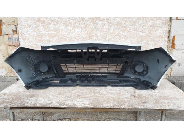 bontott RENAULT CLIO III Első Lökhárító (Részeivel)