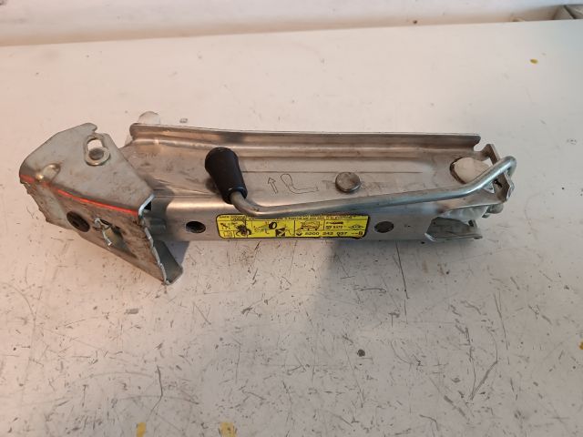 bontott RENAULT CLIO III Emelő