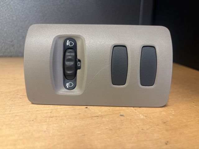 bontott RENAULT CLIO III Fényszórómagasság Állító Kapcsoló