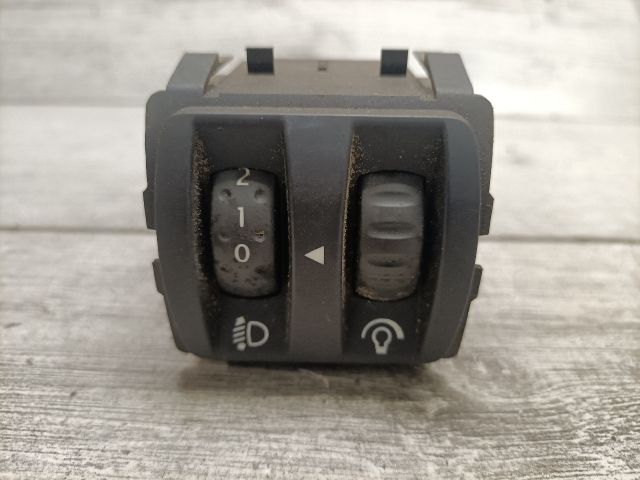 bontott RENAULT CLIO III Fényszórómagasság Állító Kapcsoló