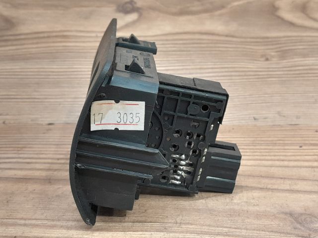 bontott RENAULT CLIO III Fényszórómagasság Állító Kapcsoló