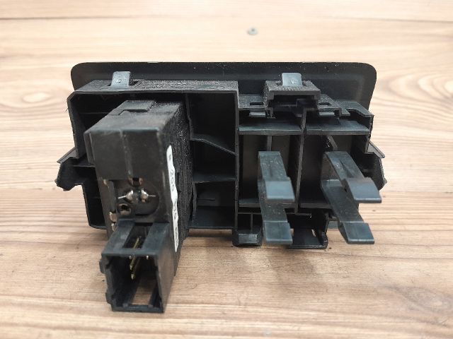 bontott RENAULT CLIO III Fényszórómagasság Állító Kapcsoló