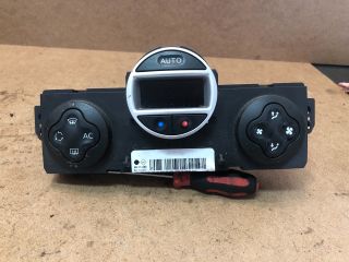 bontott RENAULT CLIO III Fűtéskapcsoló (digit klímás)