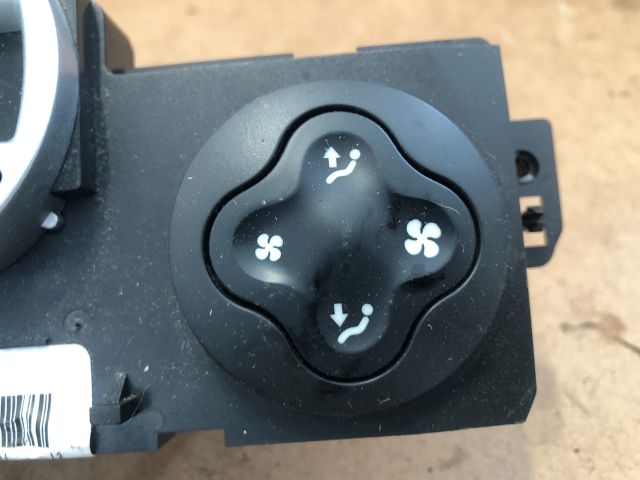 bontott RENAULT CLIO III Fűtéskapcsoló (digit klímás)