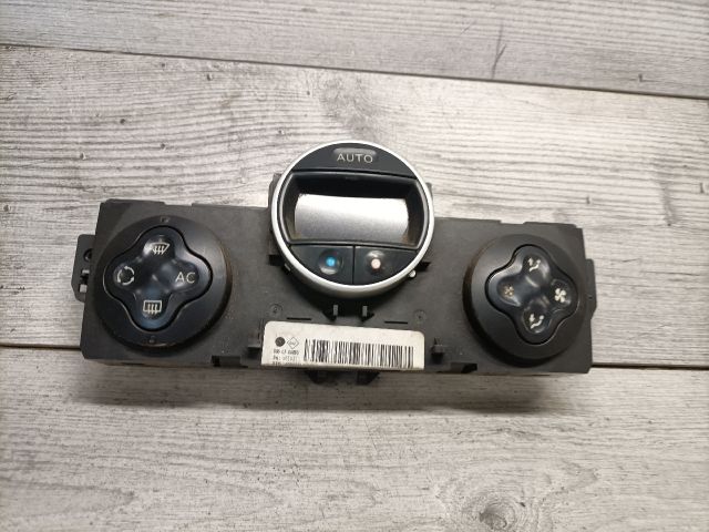 bontott RENAULT CLIO III Fűtéskapcsoló (digit klímás)