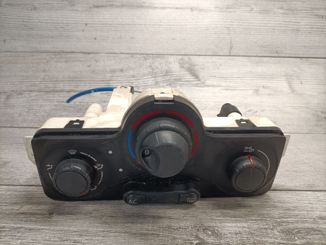 bontott RENAULT CLIO III Fűtéskapcsoló (manuális klímás)