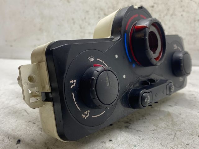 bontott RENAULT CLIO III Fűtéskapcsoló (manuális klímás)