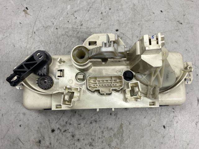 bontott RENAULT CLIO III Fűtéskapcsoló (manuális klímás)