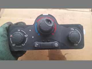 bontott RENAULT CLIO III Fűtéskapcsoló (manuális klímás)