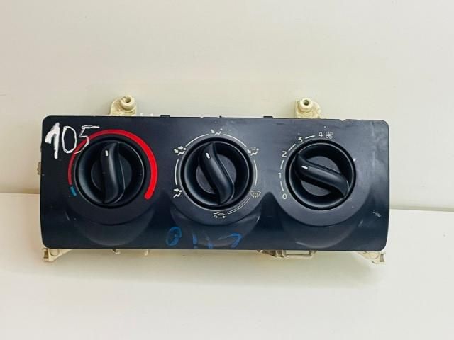 bontott RENAULT CLIO III Fűtéskapcsoló