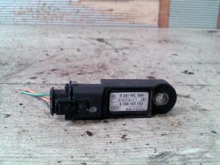 bontott RENAULT CLIO III GPS Antenna