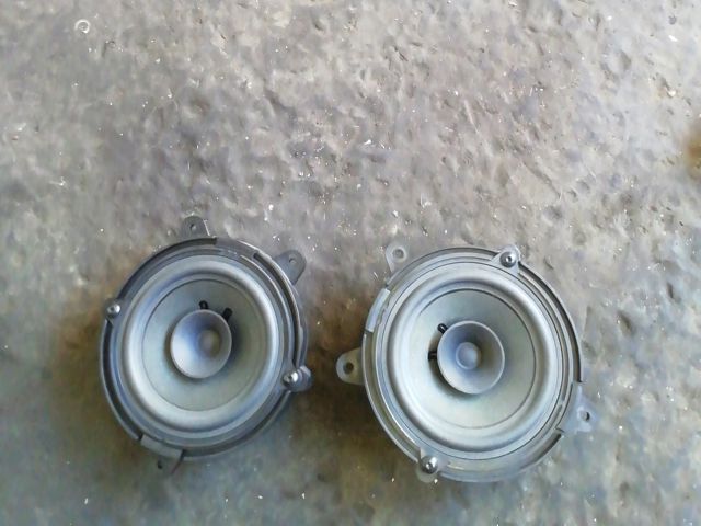 bontott RENAULT CLIO III Hangszóró Szett