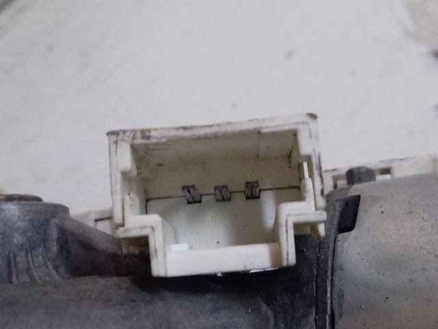 bontott RENAULT CLIO III Hátsó Ablaktörlő Motor