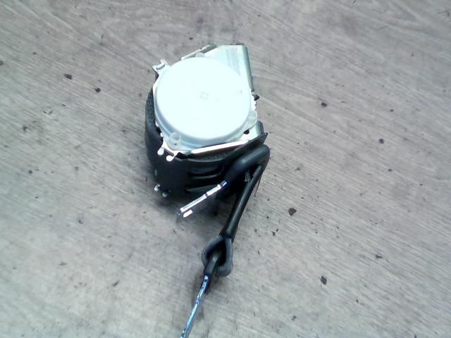 bontott RENAULT CLIO III Hátsó középső Biztonsági Öv