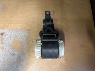 bontott RENAULT CLIO III Hátsó középső Biztonsági Öv