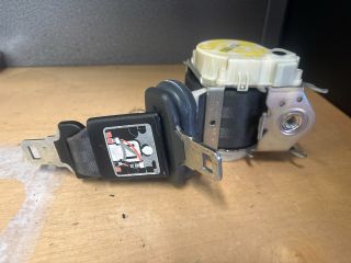 bontott RENAULT CLIO III Hátsó középső Biztonsági Öv