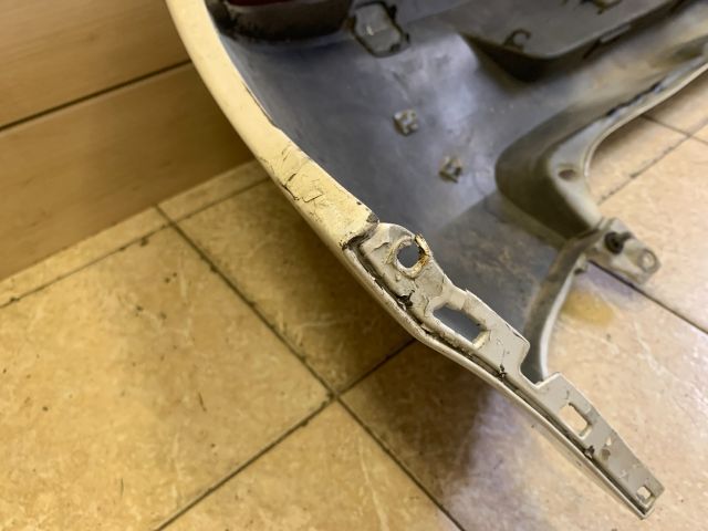 bontott RENAULT CLIO III Hátsó Lökhárító (Üresen)