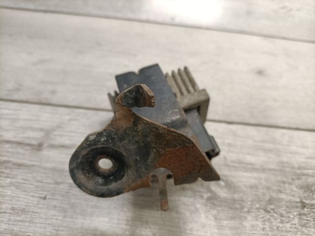 bontott RENAULT CLIO III Izzító Relé